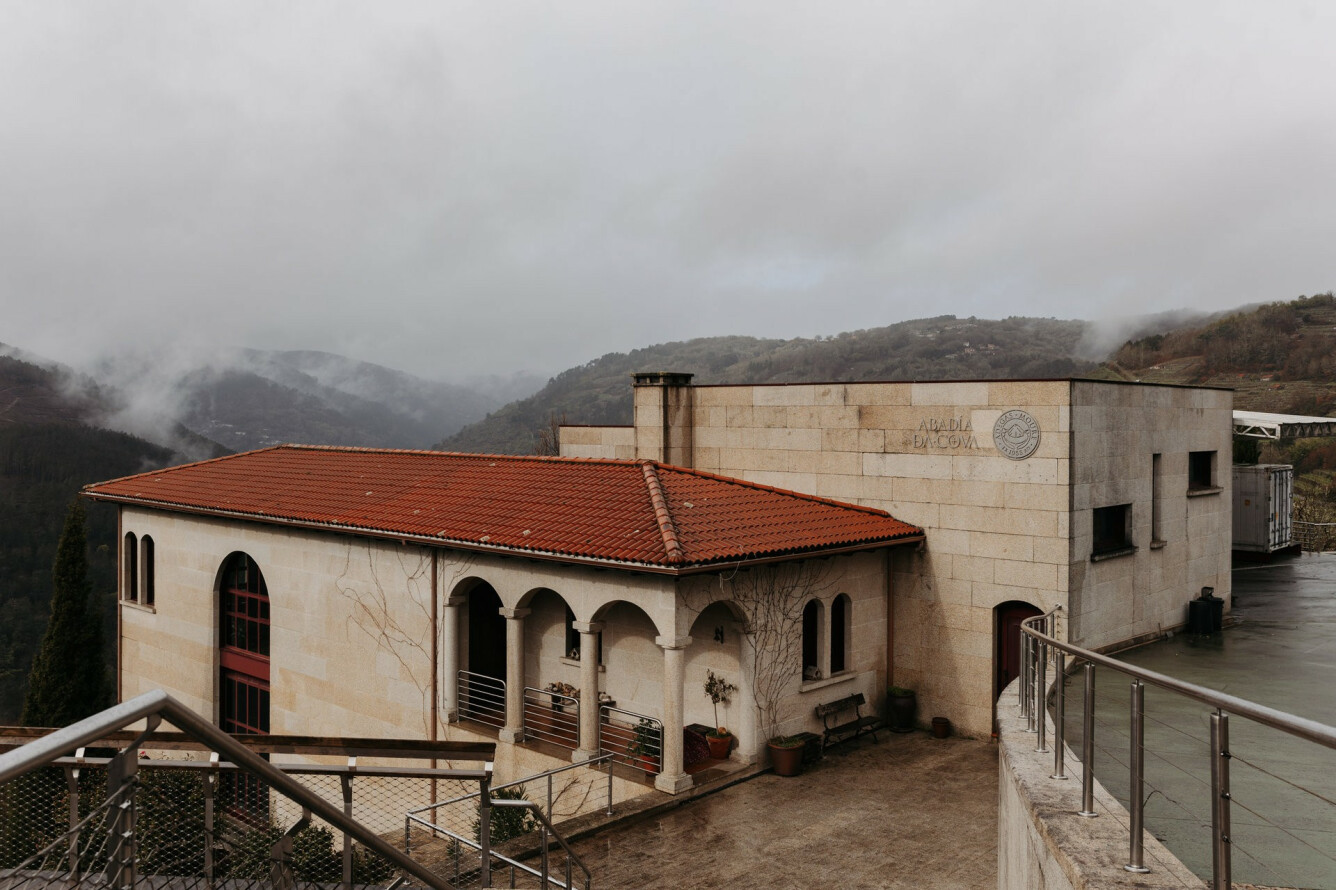Adegas Moure s.a / Abadía da Cova
