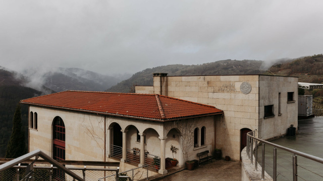Adegas Moure s.a / Abadía da Cova