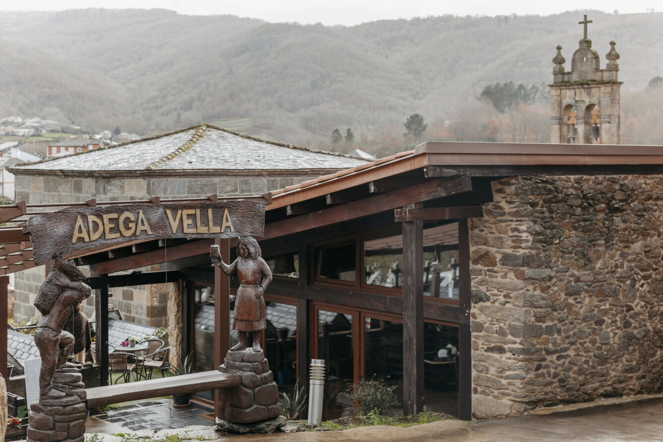 ADEGA VELLA