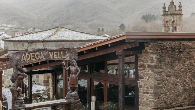 ADEGA VELLA